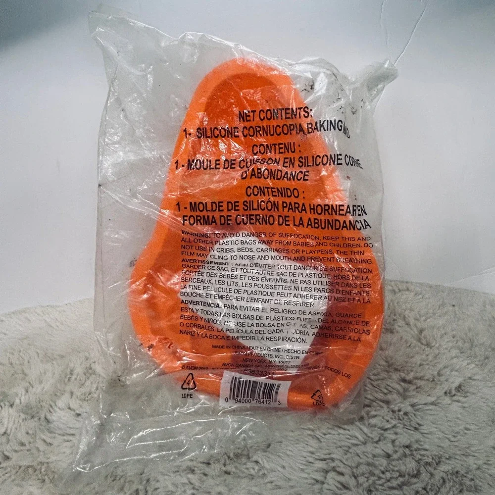 Avon Silicone Cornucopia Baking Mold Orange Cone Shape For‎ Holiday Desserts 3D